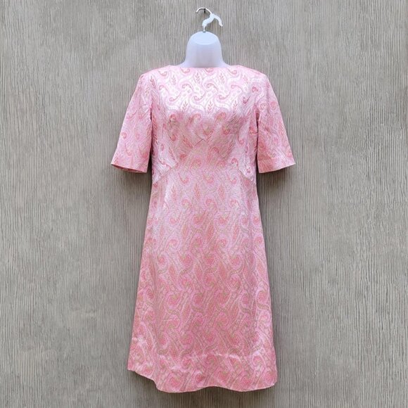 Vintage 60s Midcentury Mod Bubblegum Pink Metallic Brocade Jacquard Sheath Dress - Picture 1 of 7